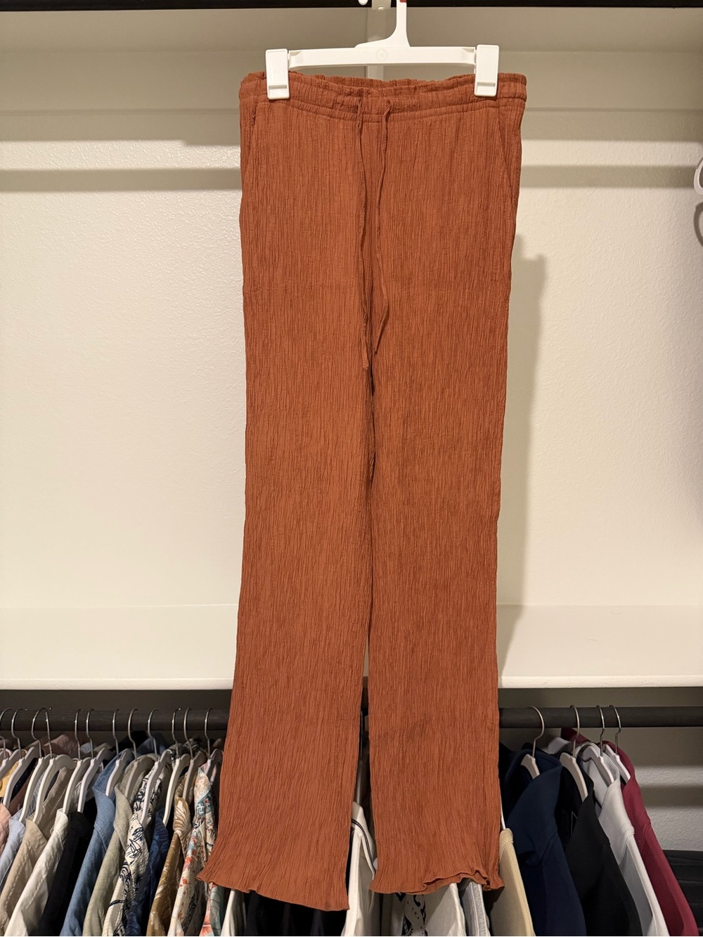 Women’s Rust Textured Pull-On Pants - ZARA